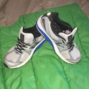 New Balance men’s size 9 Rollbar in great condition and feel wonderful.